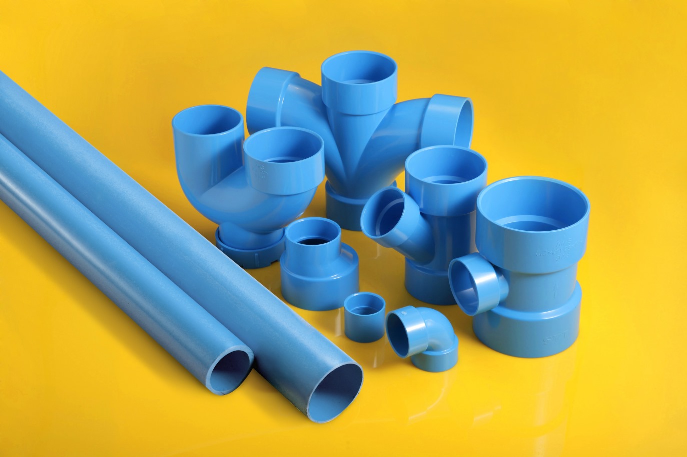 HDPE pipe fittings and plumbing components